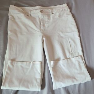 White petite croped pants